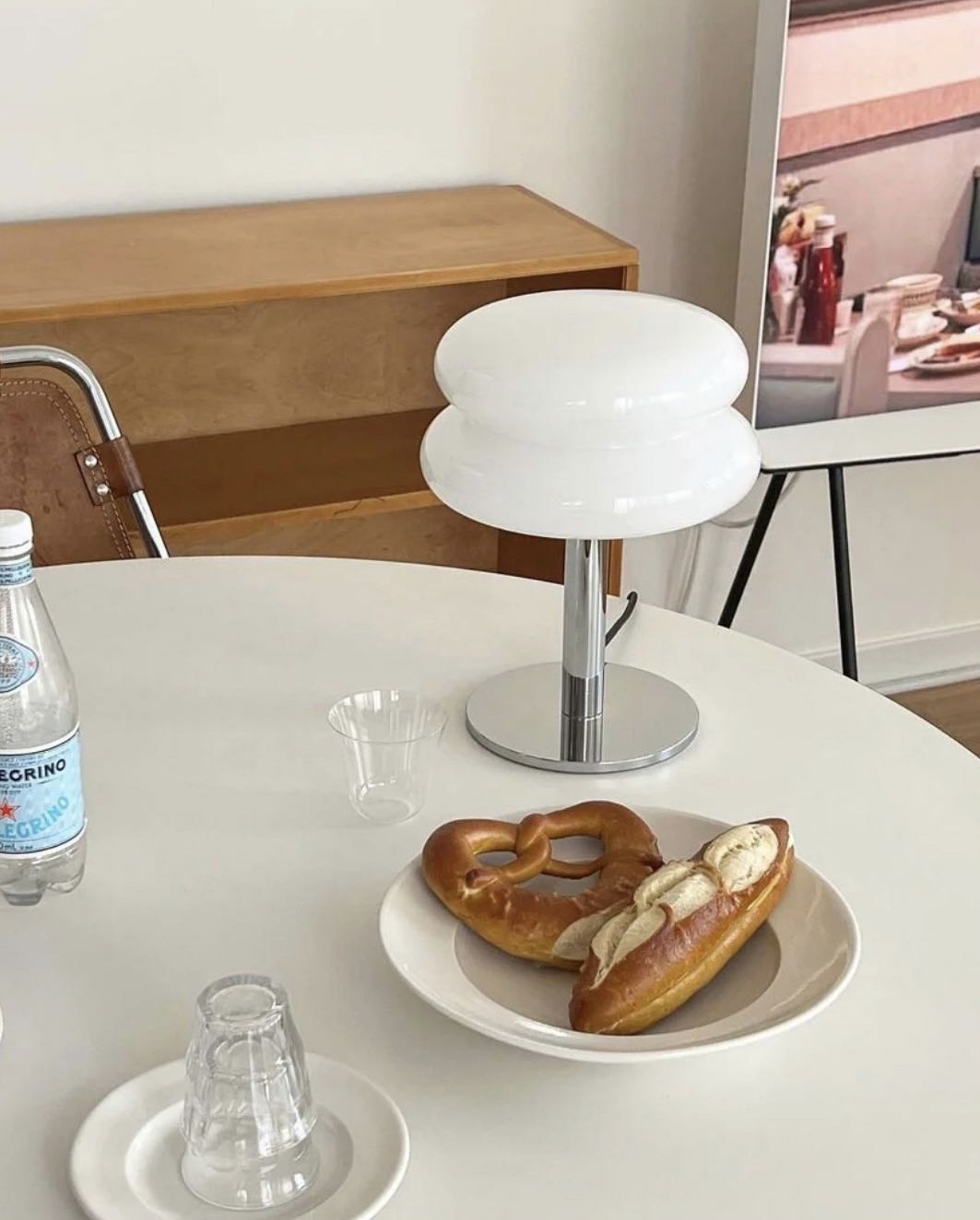 Jolie lampe de chevet potelée et moelleuse
