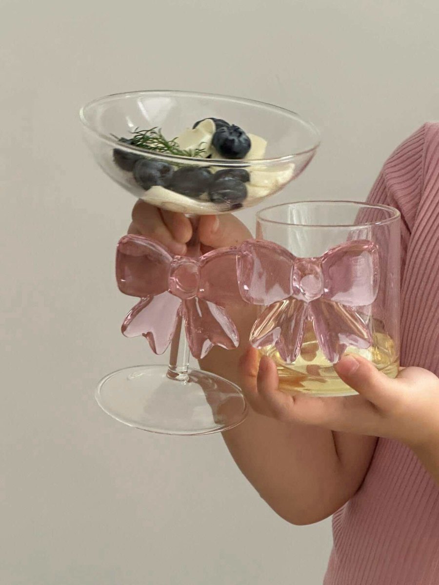 Ensemble de 2 verres à cocktail élégants à nœuds fantaisie faits à la main