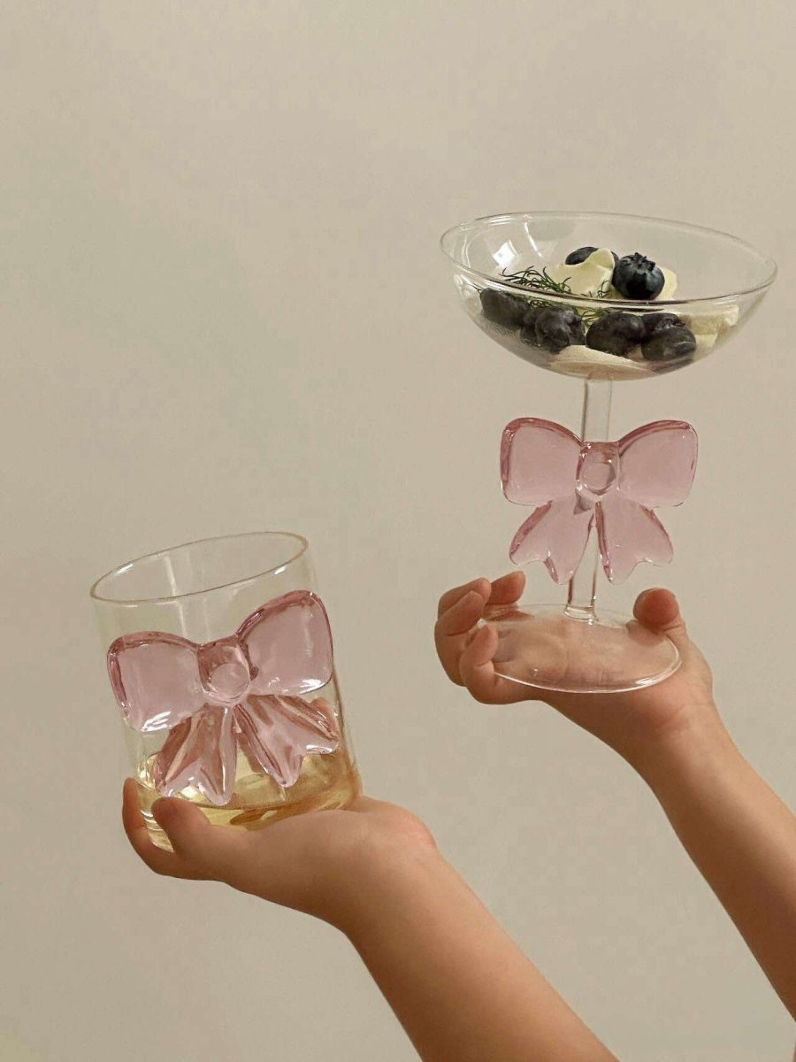 Ensemble de 2 verres à cocktail élégants à nœuds fantaisie faits à la main