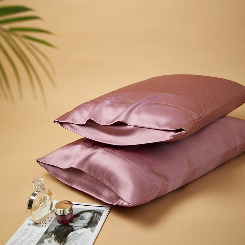 Coffret Cadeau Soie : Lot de 2 taies d'oreiller en soie de mûrier 100% biologique de grade 6A - 30 Mommes, pure soie des deux côtés