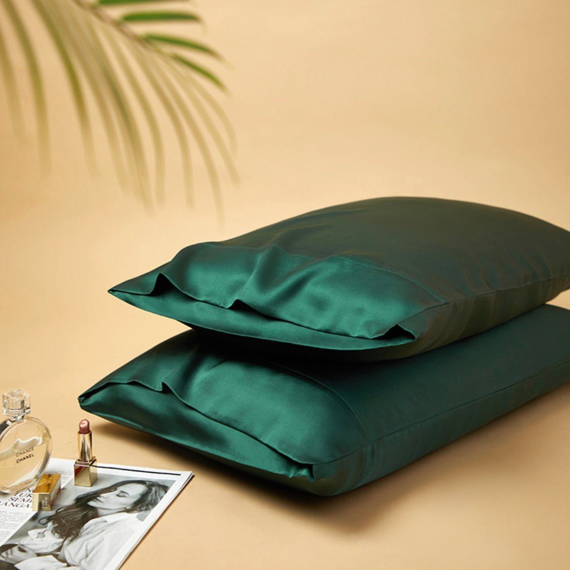 Coffret Cadeau Soie : Lot de 2 taies d'oreiller en soie de mûrier 100% biologique de grade 6A - 30 Mommes, pure soie des deux côtés